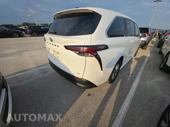 2025 Toyota Sienna LE 8-Passenger 120.5" WB - miniatura 4