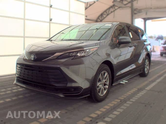 2025 Toyota Sienna LE 8-Passenger 120.5" WB
