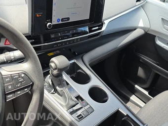 2025 Toyota Sienna LE 8-Passenger 120.5" WB - miniatura 11