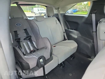 2025 Toyota Sienna LE 8-Passenger 120.5" WB - miniatura 14