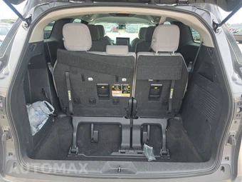 2025 Toyota Sienna LE 8-Passenger 120.5" WB - miniatura 17