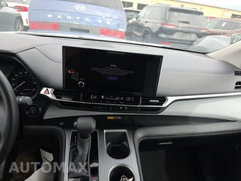 2025 Toyota Sienna LE 8-Passenger 120.5" WB - miniatura 11