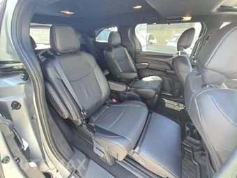 2025 Toyota Sienna Limited 7-Passenger 120.5" WB - miniatura 17