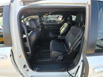 2025 Toyota Sienna Limited 7-Passenger 120.5" WB - miniatura 13