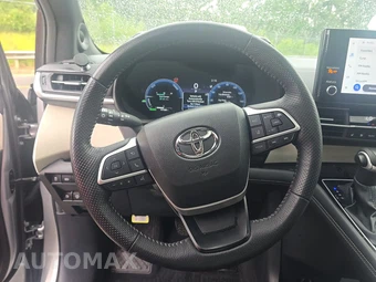 2025 Toyota Sienna Platinum 7-Passenger 120.5" WB - miniatura 10