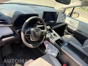 2025 Toyota Sienna XLE 7-Passenger 120.5" WB - miniatura 7
