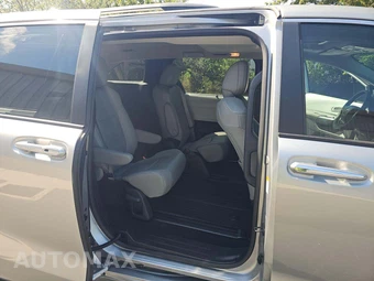 2025 Toyota Sienna XLE 7-Passenger 120.5" WB - miniatura 14