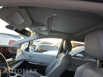 2025 Toyota Sienna XLE 7-Passenger 120.5" WB - miniatura 18