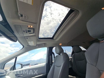 2025 Toyota Sienna XLE 8-Passenger 120.5" WB - miniatura 15