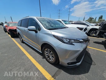 2025 Toyota Sienna XLE 8-Passenger 120.5" WB - miniatura 3