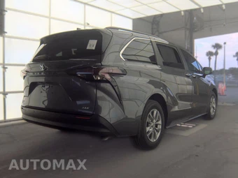2025 Toyota Sienna XLE 8-Passenger 120.5" WB - miniatura 4