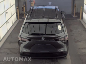 2025 Toyota Sienna XLE 8-Passenger 120.5" WB - miniatura 5