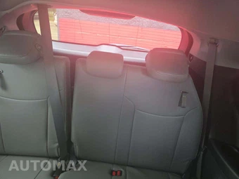 2025 Toyota Sienna XLE 8-Passenger 120.5" WB - miniatura 14