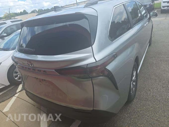 2025 Toyota Sienna XLE 8-Passenger 120.5" WB - miniatura 3