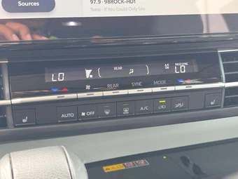 2025 Toyota Sienna XLE 8-Passenger 120.5" WB - miniatura 24