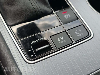 2025 Toyota Sienna XLE 8-Passenger 120.5" WB - miniatura 25
