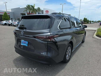 2025 Toyota Sienna XLE 8-Passenger 120.5" WB - miniatura 3