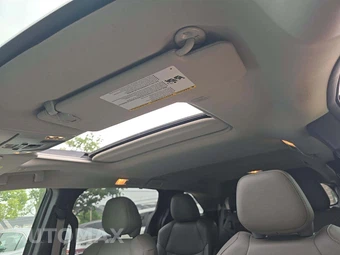 2025 Toyota Sienna XLE 8-Passenger 120.5" WB - miniatura 11
