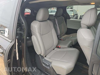 2025 Toyota Sienna XLE 8-Passenger 120.5" WB - miniatura 17