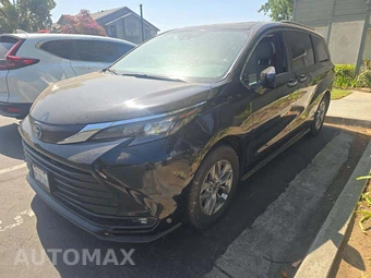 2025 Toyota Sienna XLE 8-Passenger 120.5" WB
