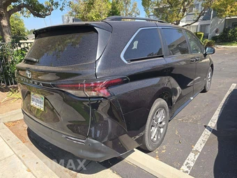 2025 Toyota Sienna XLE 8-Passenger 120.5" WB - miniatura 3