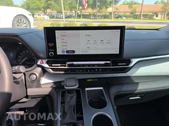 2025 Toyota Sienna XLE 8-Passenger 120.5" WB - miniatura 10