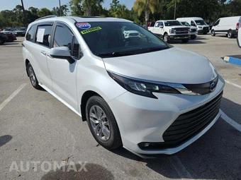 2025 Toyota Sienna XLE 8-Passenger 120.5" WB - miniatura 4