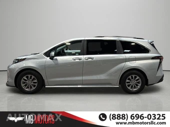 2025 Toyota Sienna XLE 8-Passenger - miniatura 2