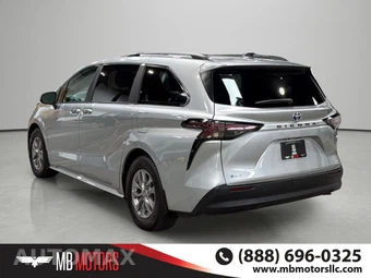 2025 Toyota Sienna XLE 8-Passenger - miniatura 3