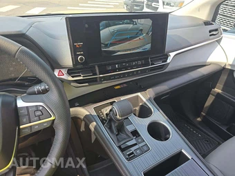 2025 Toyota Sienna XLE 8-Passenger - miniatura 10