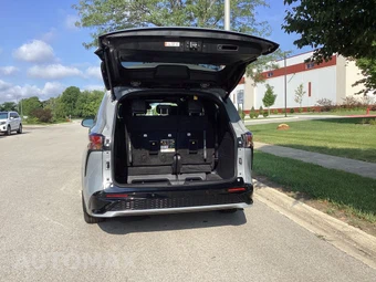 2025 Toyota Sienna XSE 7-Passenger 120.5" WB - miniatura 12