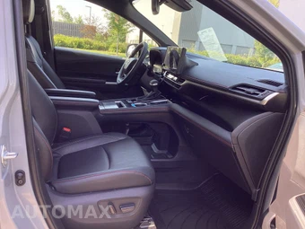 2025 Toyota Sienna XSE 7-Passenger 120.5" WB - miniatura 17