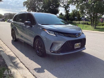2025 Toyota Sienna XSE 7-Passenger 120.5" WB - miniatura 3