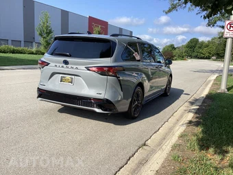 2025 Toyota Sienna XSE 7-Passenger 120.5" WB - miniatura 5
