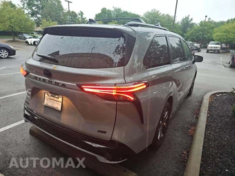 2025 Toyota Sienna XSE 7-Passenger 120.5" WB - miniatura 3
