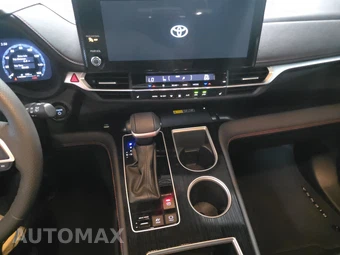 2025 Toyota Sienna XSE 7-Passenger 120.5" WB - miniatura 17