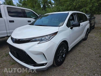 2025 Toyota Sienna XSE 7-Passenger