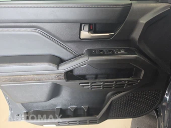 2025 Toyota Tacoma i-FORCE MAX Limited Crew Cab Medium Bed - miniatura 9