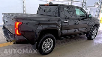 2025 Toyota Tacoma i-FORCE MAX Limited Crew Cab Medium Bed - miniatura 4