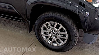 2025 Toyota Tacoma i-FORCE MAX Limited Crew Cab Medium Bed - miniatura 8