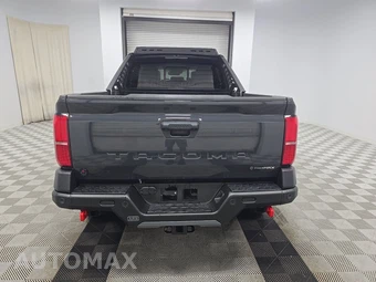 2025 Toyota Tacoma i-FORCE MAX Trailhunter Crew Cab Long Bed - miniatura 5