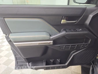 2025 Toyota Tacoma i-FORCE MAX Trailhunter Crew Cab Long Bed - miniatura 9