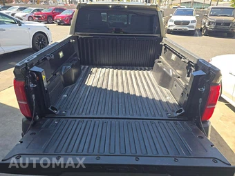 2025 Toyota Tacoma i-FORCE MAX Trailhunter Crew Cab Medium Bed - miniatura 14
