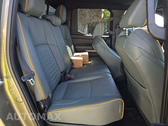2025 Toyota Tacoma i-FORCE MAX Trailhunter Crew Cab Medium Bed - miniatura 16