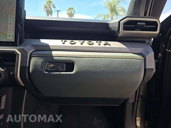 2025 Toyota Tacoma i-FORCE MAX Trailhunter Crew Cab Medium Bed - miniatura 19