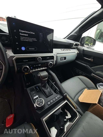 2025 Toyota Tacoma i-FORCE MAX Trailhunter Crew Cab Medium Bed - miniatura 10