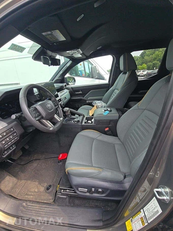 2025 Toyota Tacoma i-FORCE MAX Trailhunter Crew Cab Medium Bed - miniatura 6