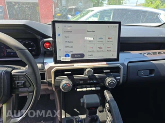 2025 Toyota Tacoma i-FORCE MAX TRD Off-Road Crew Cab Medium Bed - miniatura 10