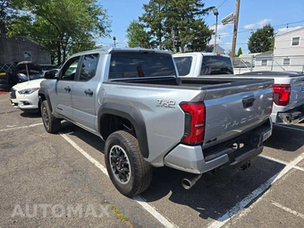 2025 Toyota Tacoma i-FORCE MAX TRD Off-Road Crew Cab Medium Bed - miniatura 2