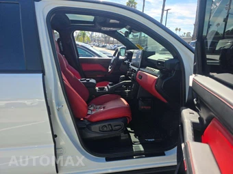 2025 Toyota Tacoma i-FORCE MAX TRD Off-Road Crew Cab Medium Bed - miniatura 18
